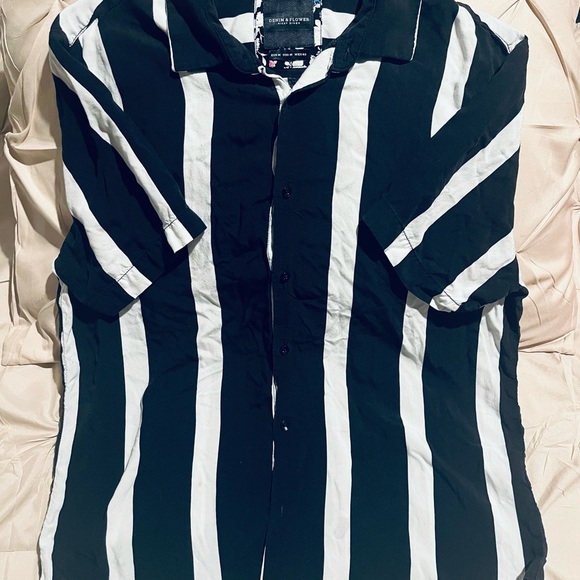 Denim & Flower Monochrome Striped Shirt - Picture 2 of 5